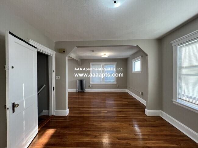 Chelsea St #2 - Photo 2 of 5