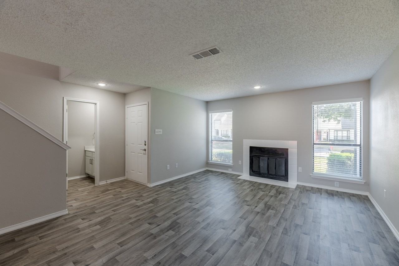 Park Place Townhomes - Photo 4 of 17