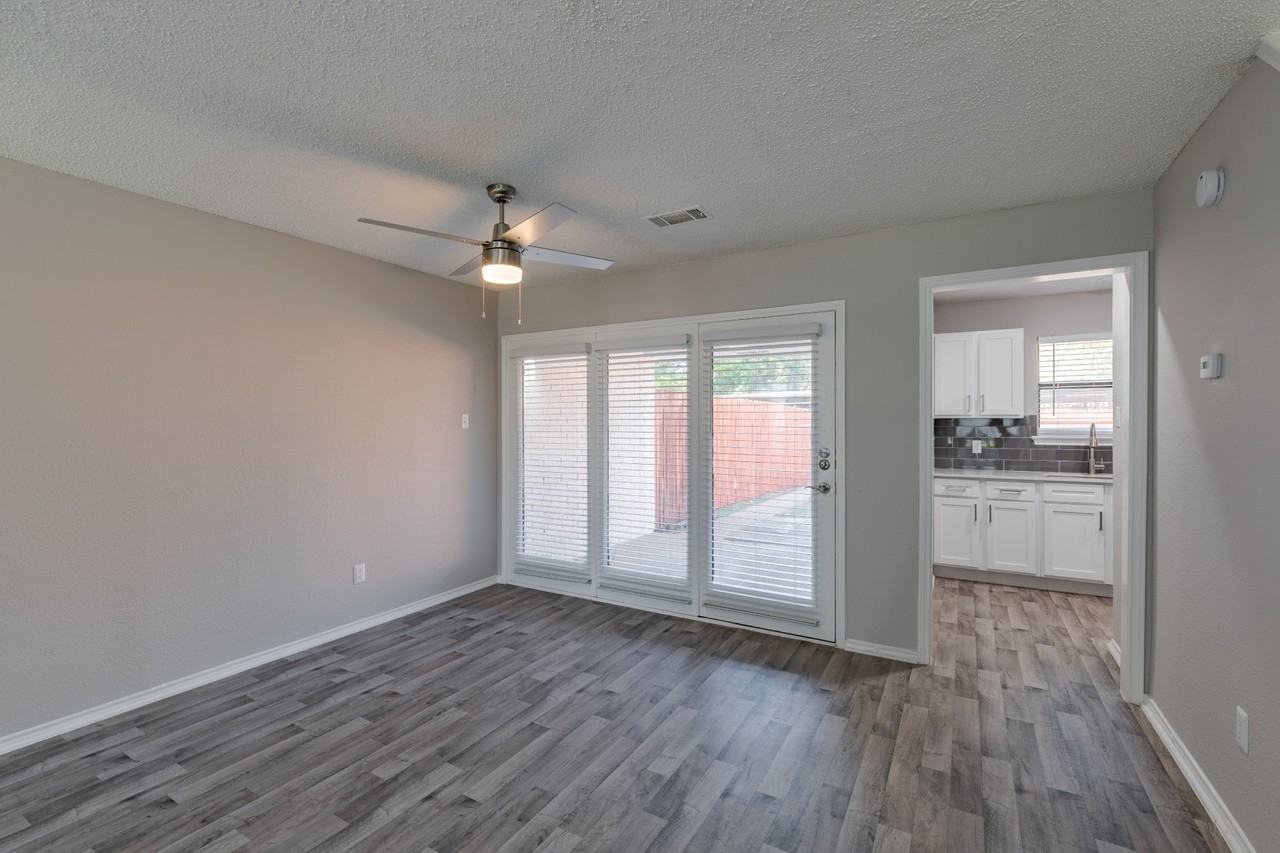 Park Place Townhomes - Photo 6 of 17