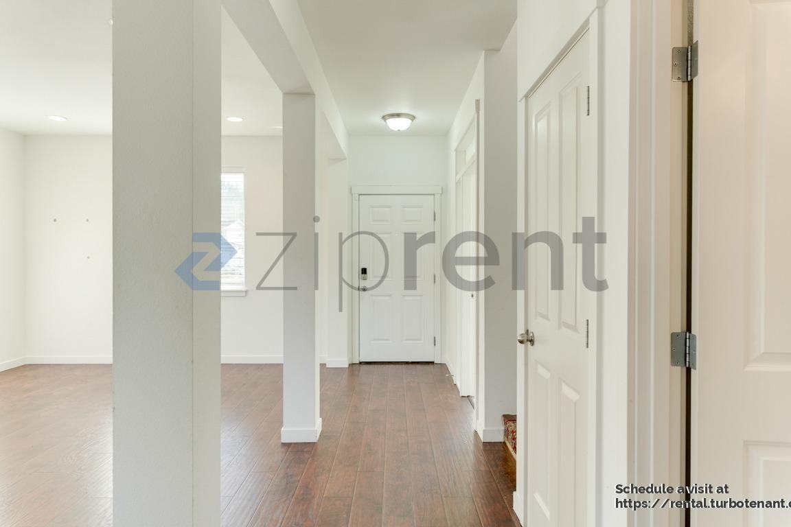 1521 50th St Ne - Photo 5 of 29