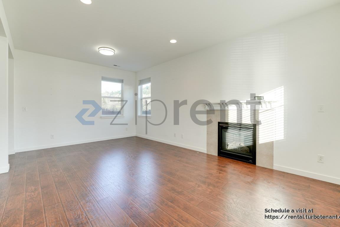 1521 50th St Ne - Photo 6 of 29