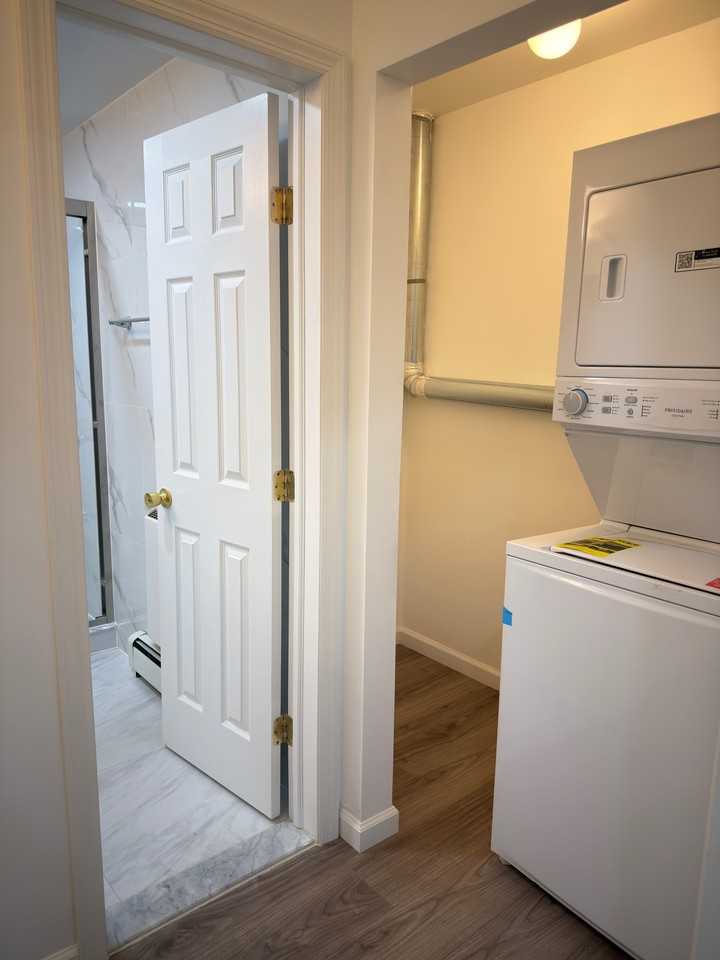 1795 Bedford Ave #NA - Photo 6 of 10