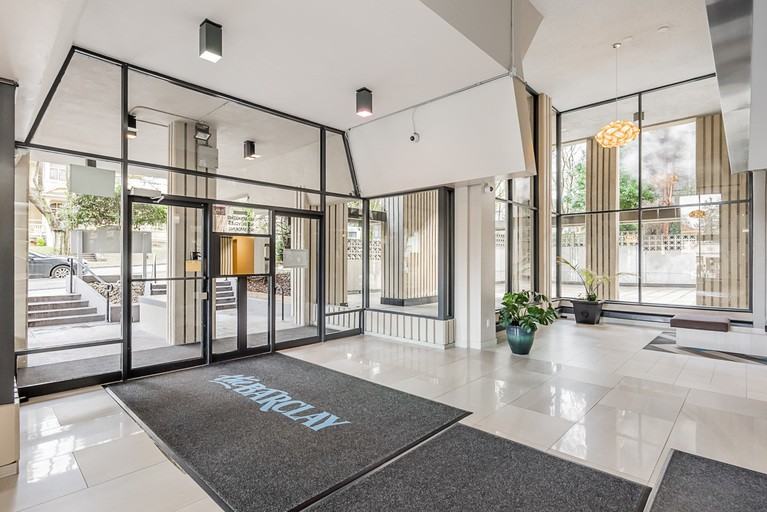 1460 Barclay St #804 - Photo 4 of 25