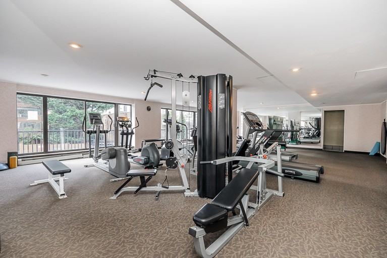 1460 Barclay St #804 - Photo 5 of 25