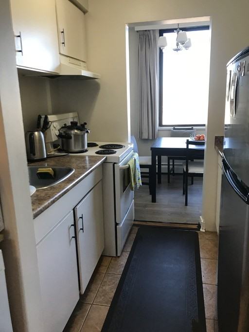 1460 Barclay St #804 - Photo 7 of 25