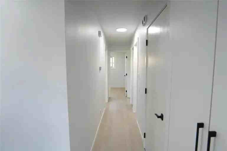 761 Bronx Ave - Photo 5 of 13