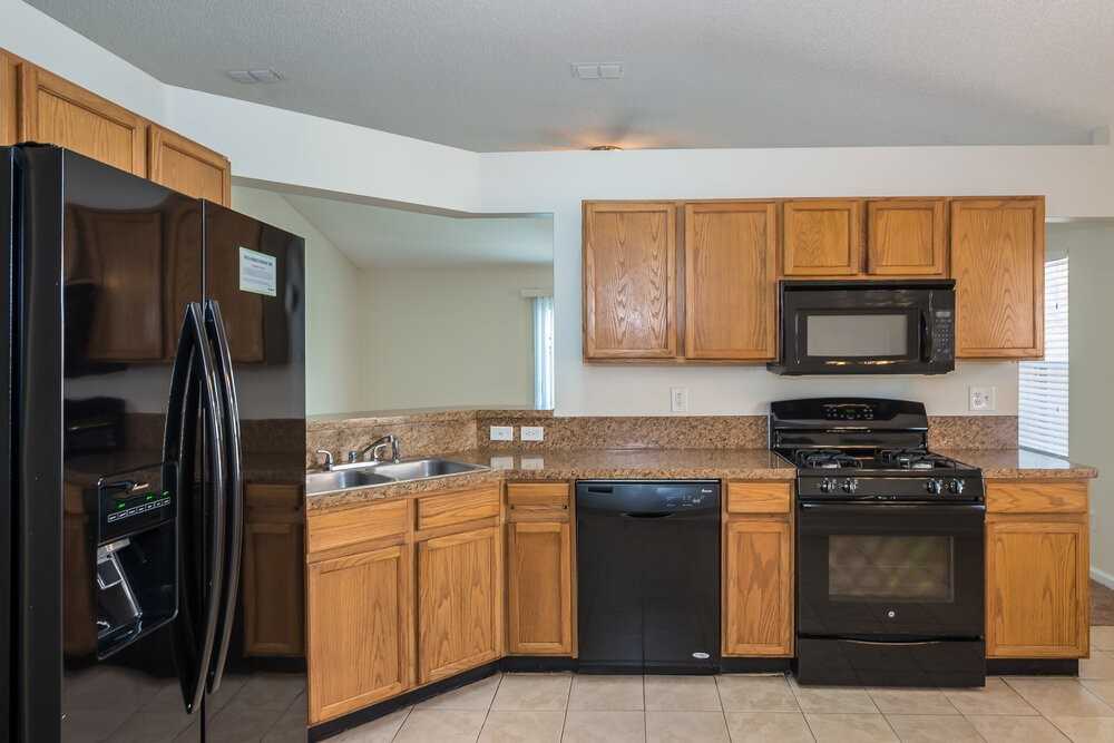 3388 Volley Dr - Photo 7 of 15