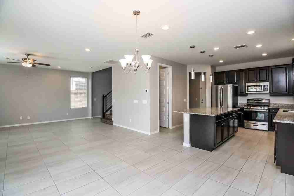 9546 E Thornbush Ave - Photo 6 of 17