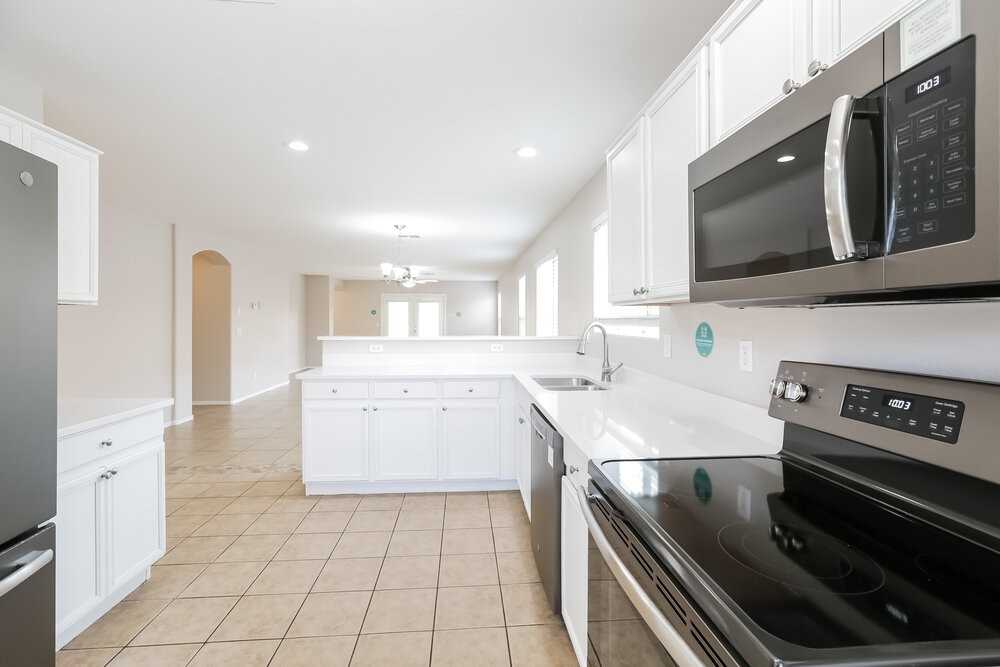 3429 S 95th Dr - Photo 7 of 16