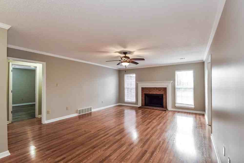 5205 Plum Tree Dr - Photo 5 of 16