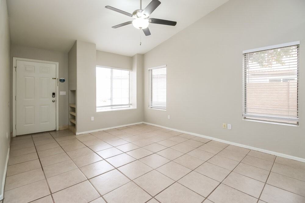 423 S Kingston Ct - Photo 6 of 16