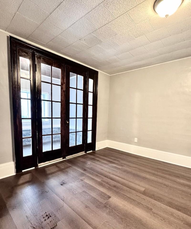 111 Southside Parkway - Front House Lower - Photo 4 of 25