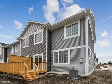 9689 9681 Turnpoint Drive - Photo 6 of 14