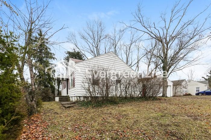 630 S Elm St - Photo 2 of 15