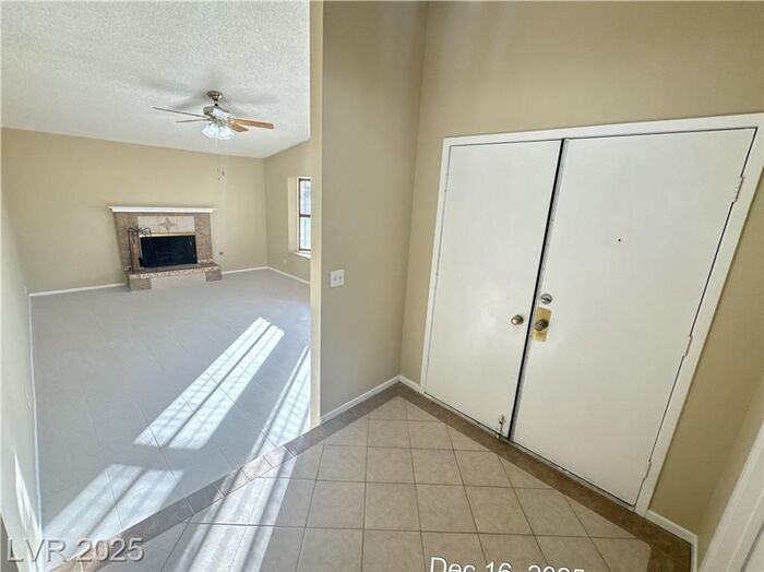 3674 Duneville St - Photo 3 of 27