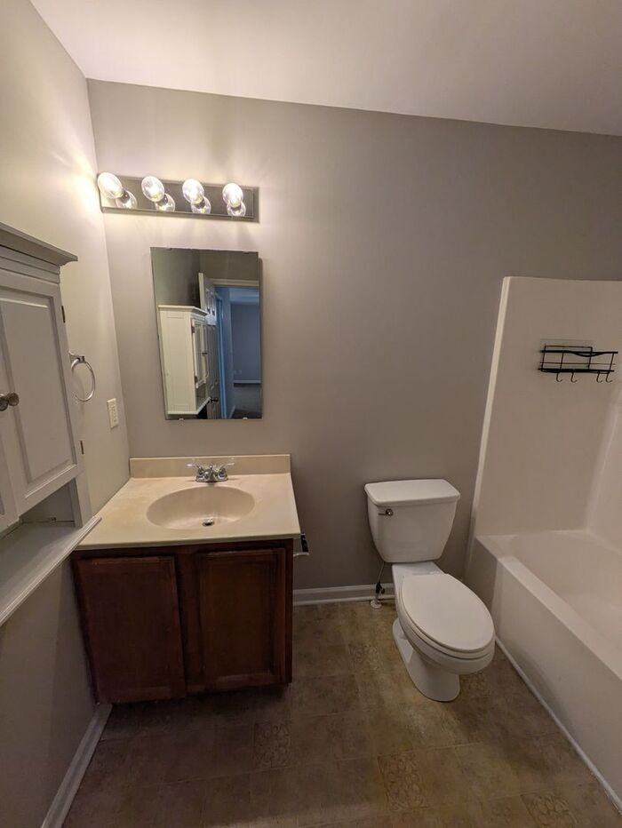 117 20th St Se - Photo 6 of 8