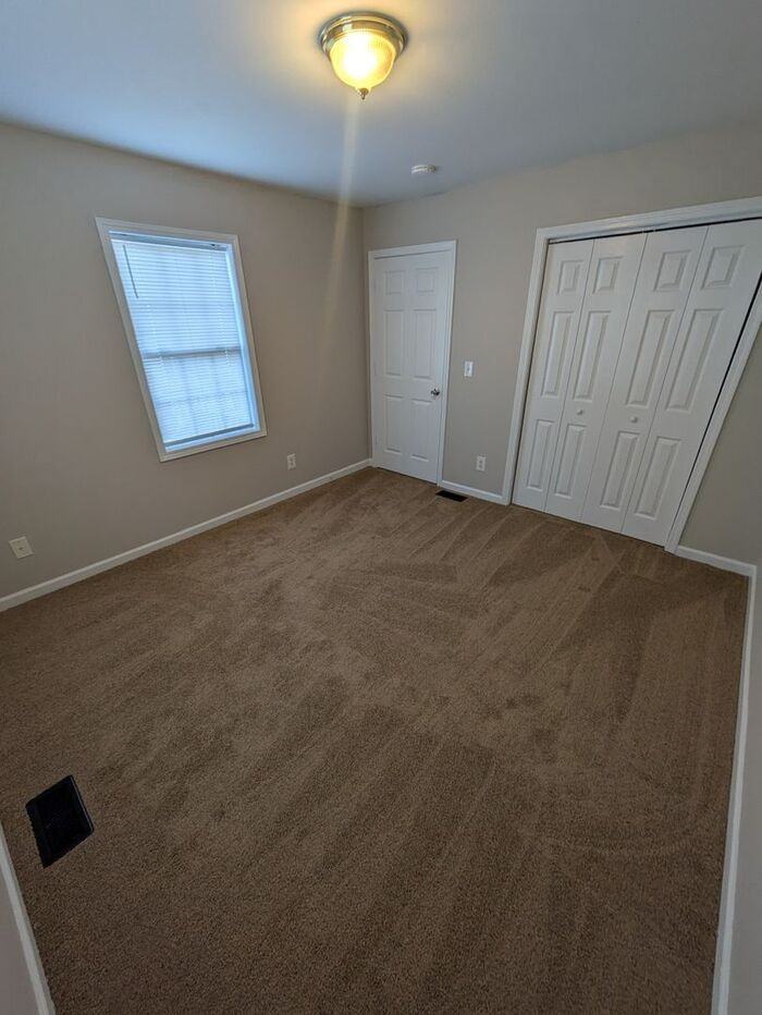 117 20th St Se - Photo 7 of 8