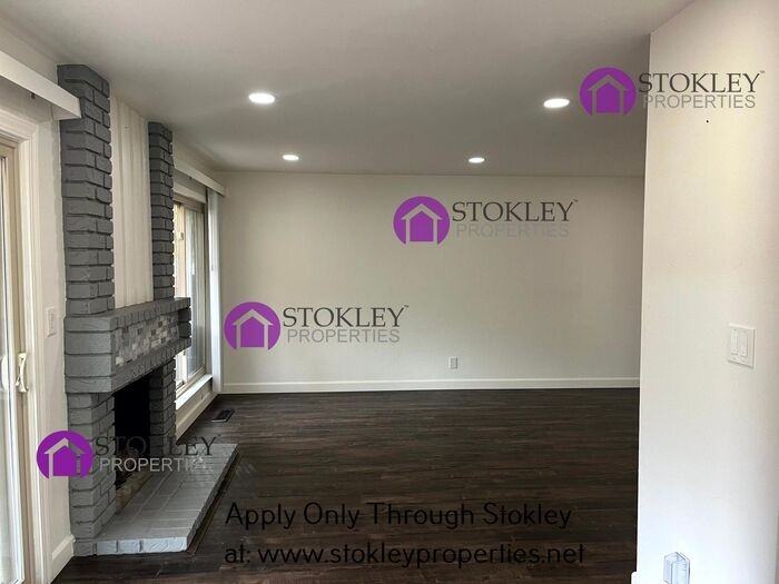 2250 Gladwin Dr - Photo 5 of 28