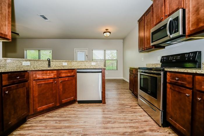 436 Concord Ter - Photo 5 of 15