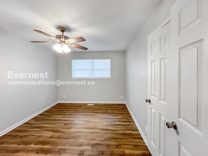 2086 Fairburn Rd Sw - Photo 7 of 17