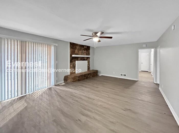 4365 Stonewall Tell Rd - Photo 4 of 18