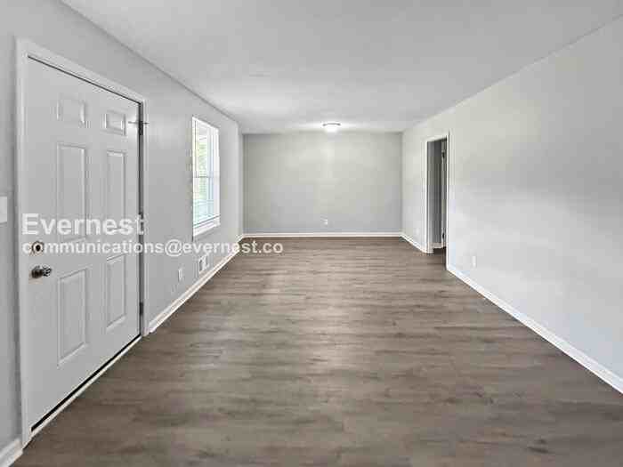 4365 Stonewall Tell Rd - Photo 5 of 18