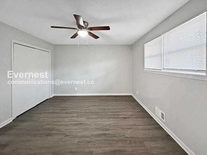 4365 Stonewall Tell Rd - Photo 7 of 18