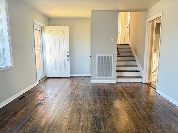 3205 Cynthia Ln - Photo 6 of 33