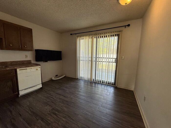 711 Eric Dr - Photo 6 of 17