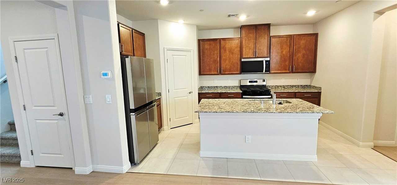 2755 Tricase St - Photo 6 of 48