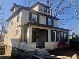 featured image of 504 School St