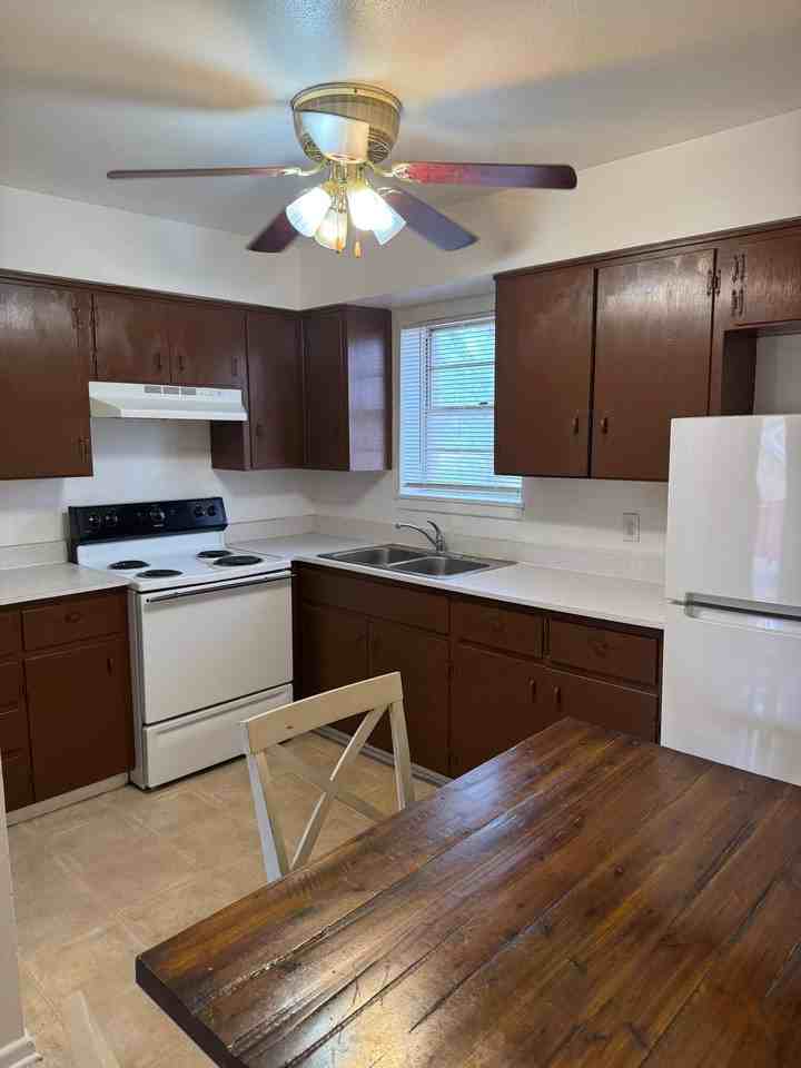 2619 19th St Apt 21 #21 - Photo 5 of 7