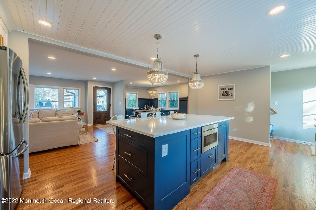 624 Chicago Blvd - Photo 6 of 28