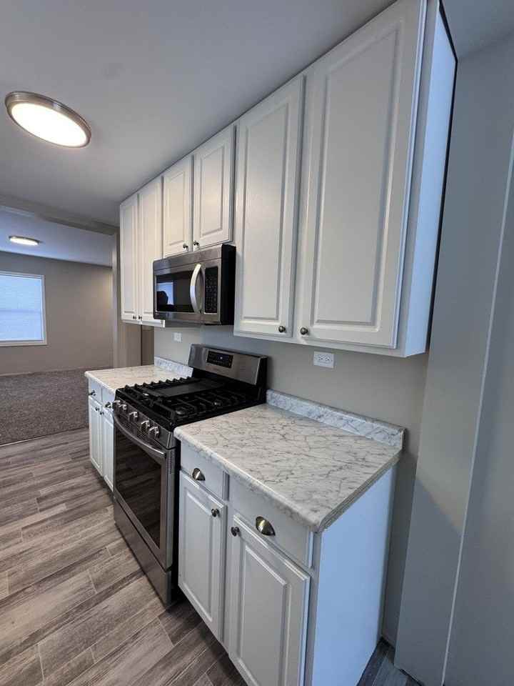 14240 Linder Ave - Photo 4 of 19