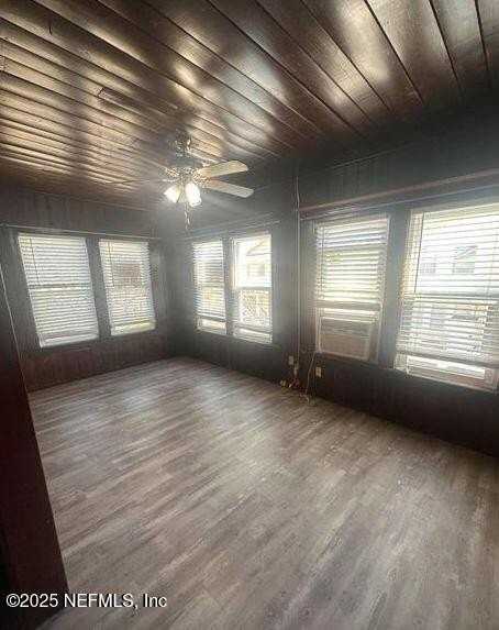 1720 1st St N Apt 4 #4 - Photo 2 of 16