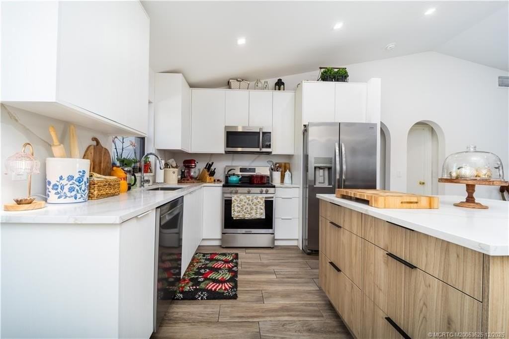 2141 Sw Janette Ave - Photo 6 of 21