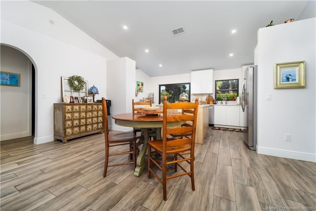 2141 Sw Janette Ave - Photo 7 of 21