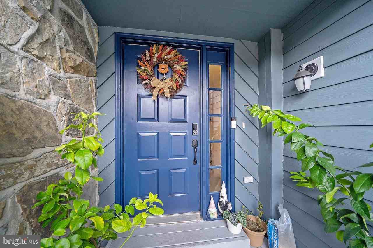 7 Foxtail Ct - Photo 2 of 30