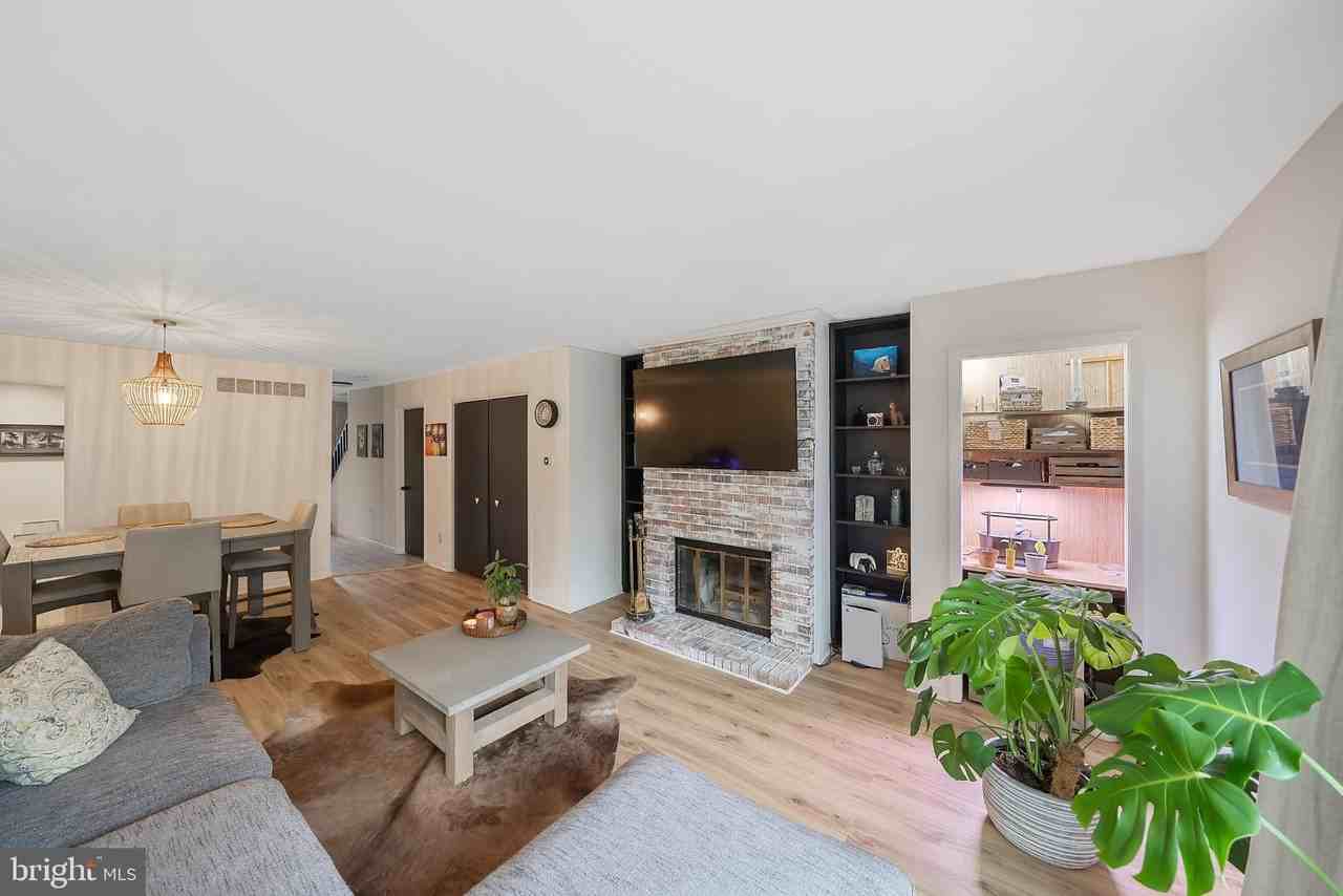 7 Foxtail Ct - Photo 4 of 30