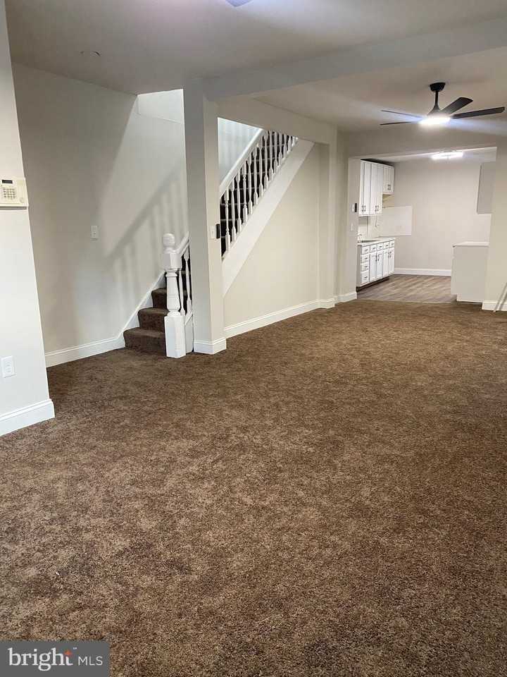 724 E 35th St - Photo 3 of 13