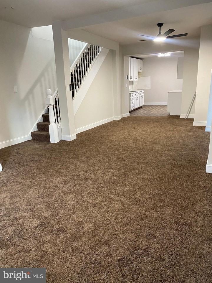 724 E 35th St - Photo 4 of 13