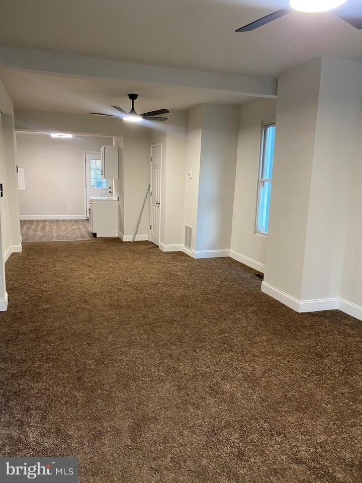 724 E 35th St - Photo 5 of 13