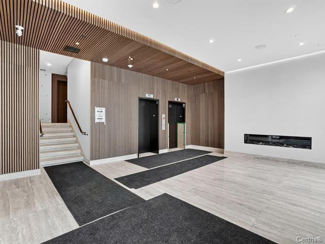 585 Glengarry - Photo 3 of 14