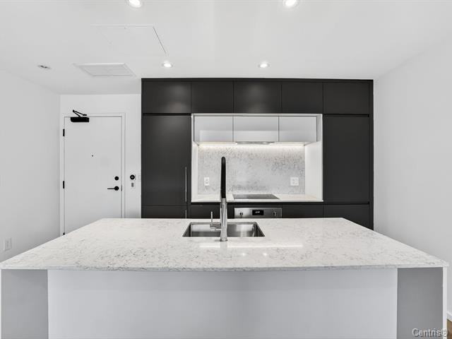 585 Glengarry - Photo 5 of 14