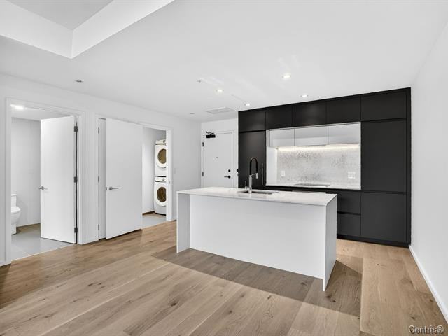 585 Glengarry - Photo 6 of 14