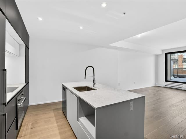 585 Glengarry - Photo 7 of 14