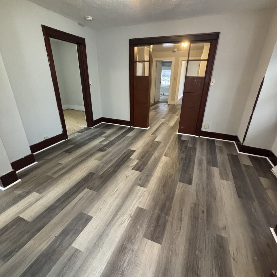 910 Dakin Street - Photo 2 of 9