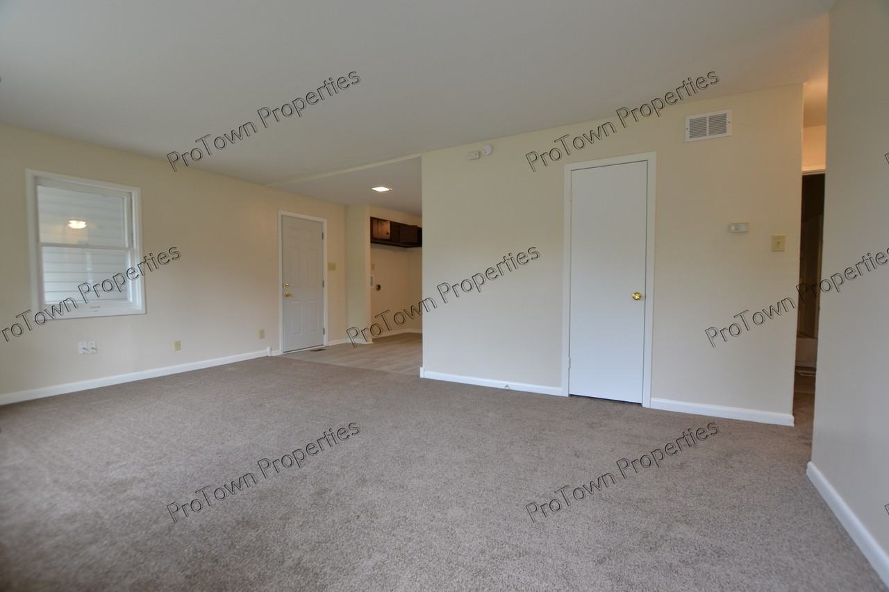 201 Luana Road - Photo 2 of 6