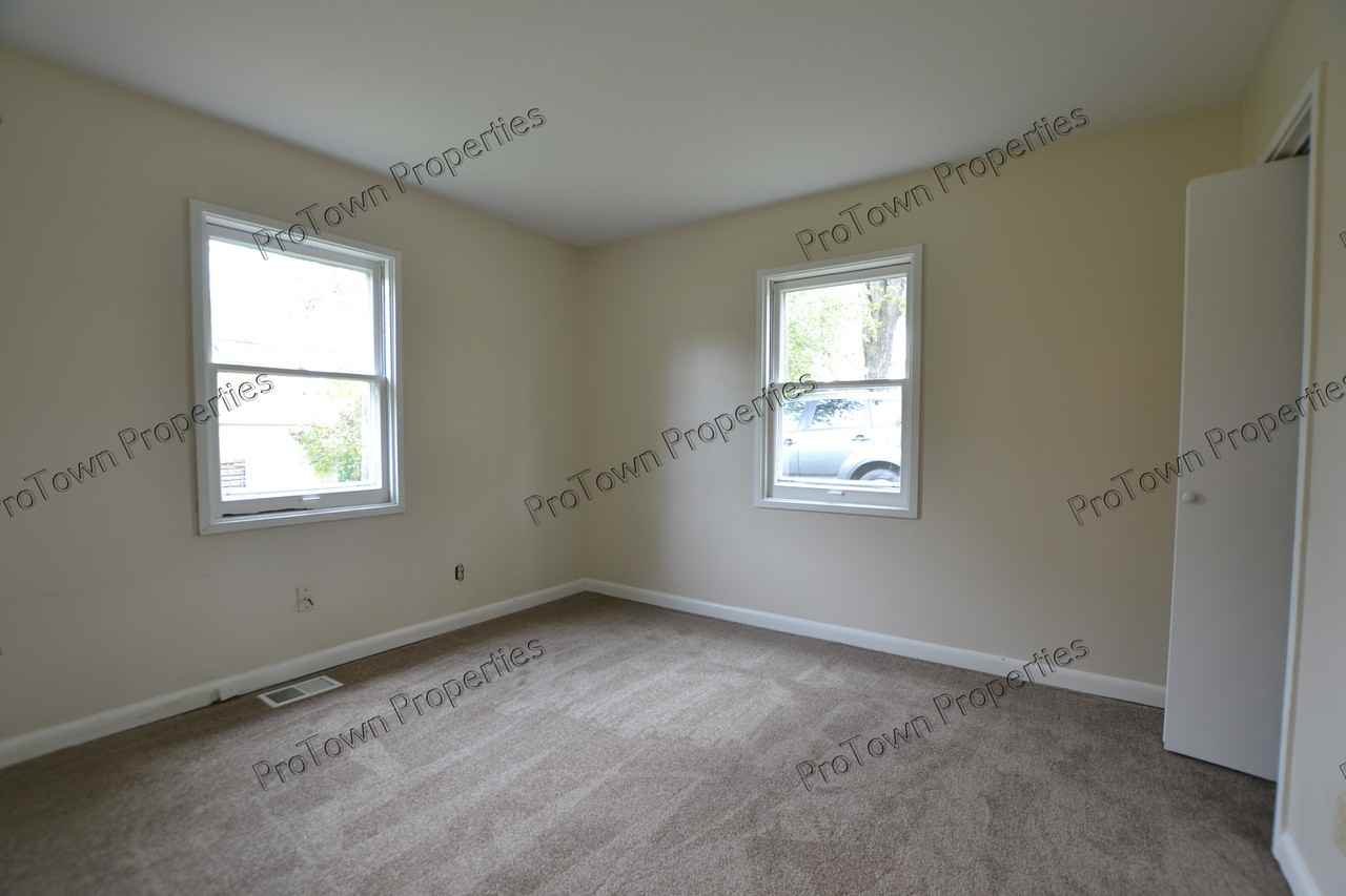 201 Luana Road - Photo 5 of 6