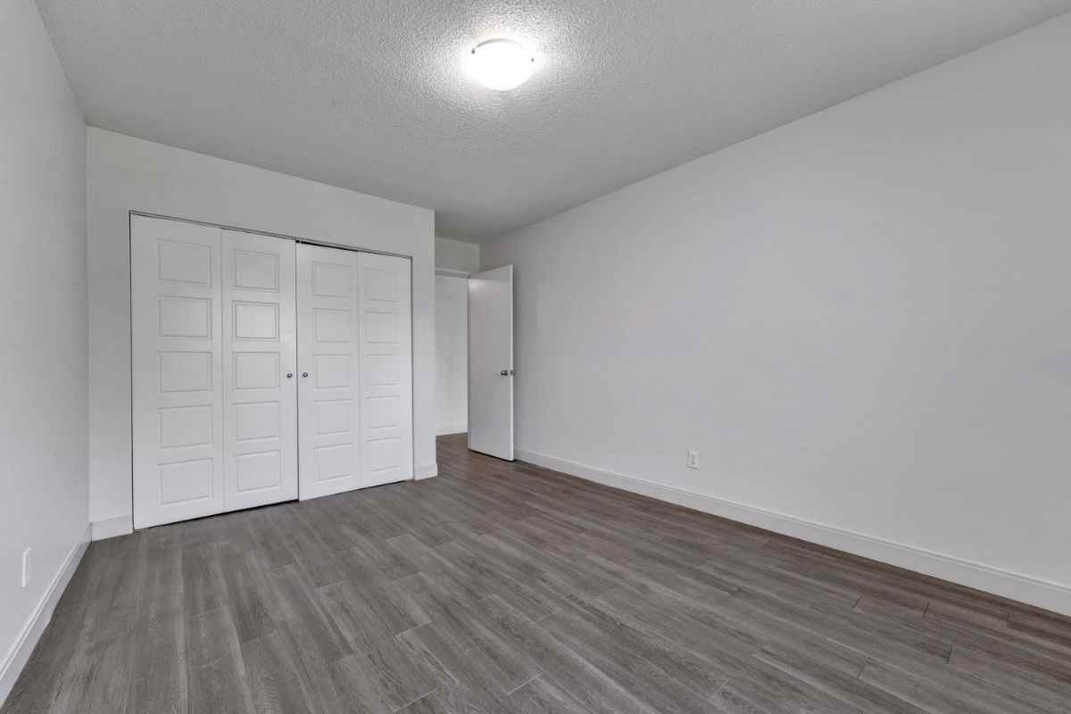 Grosvenor Square Apartments - Photo 3 of 50